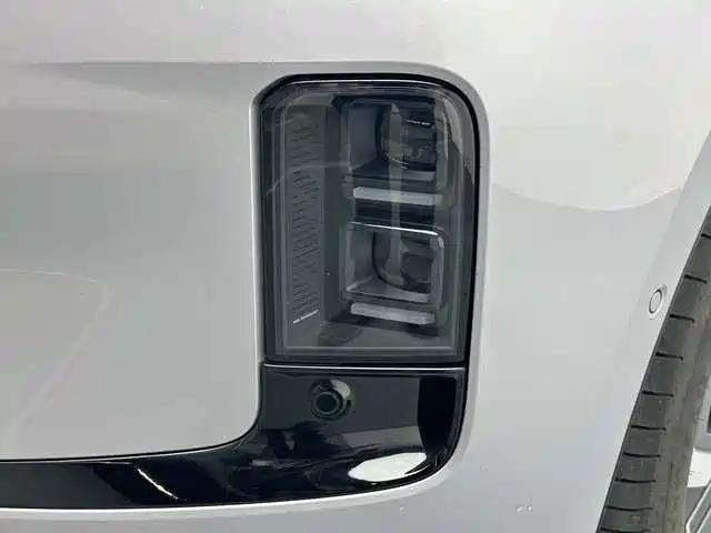 Volvo XC70 PHEV — миниатюра 14