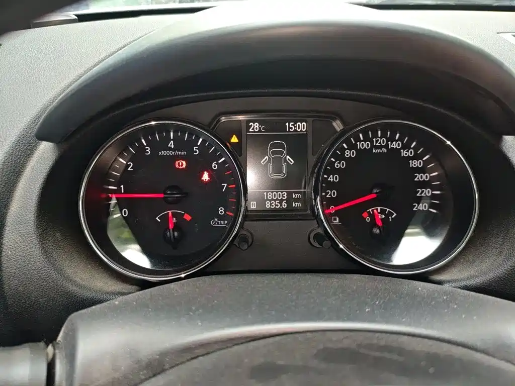 Nissan Qashqai — миниатюра 12