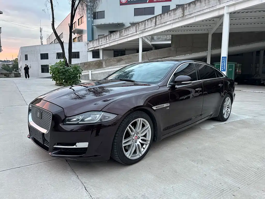 Jaguar XJ 2018 XJL 3.0 SC 2WD Classic Business Edition