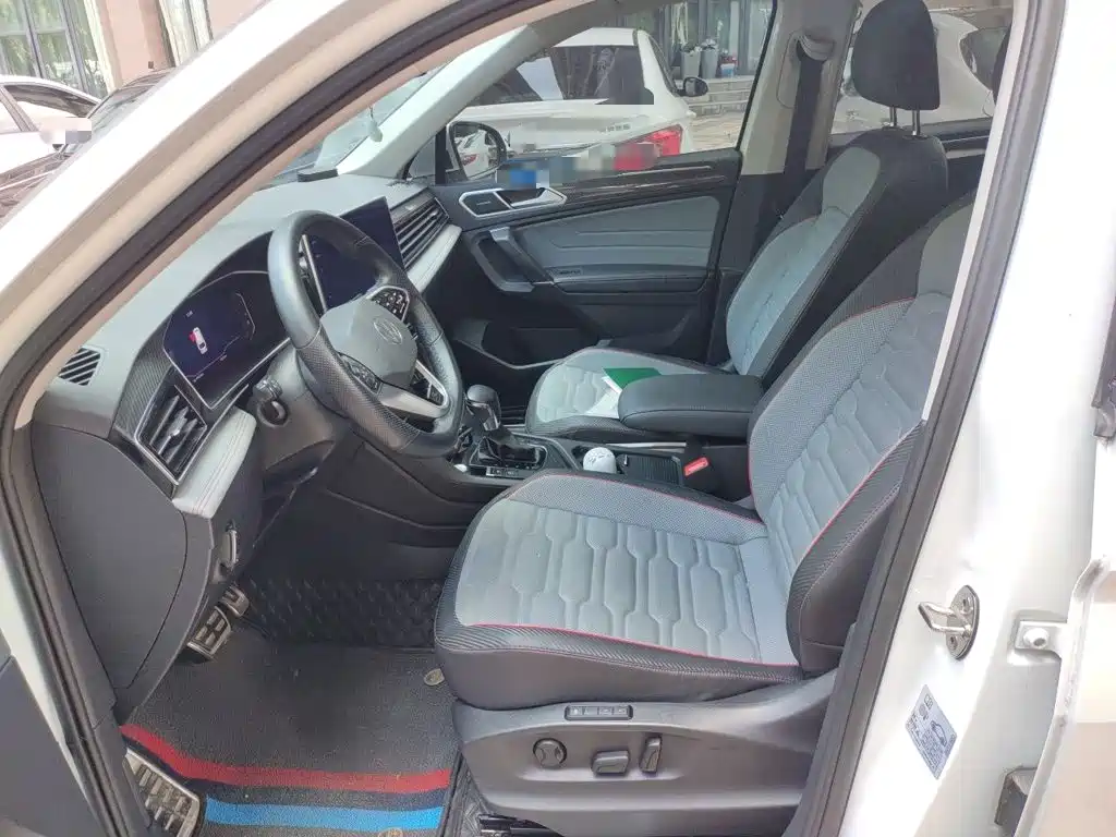 Volkswagen Tiguan L — миниатюра 8