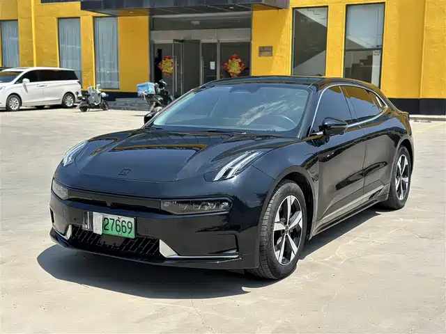 2023 Zeekr 001