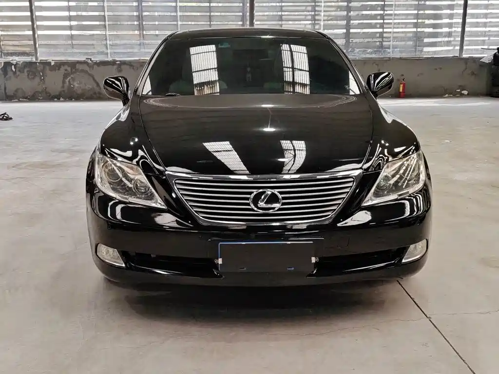 Lexus LS — миниатюра 2