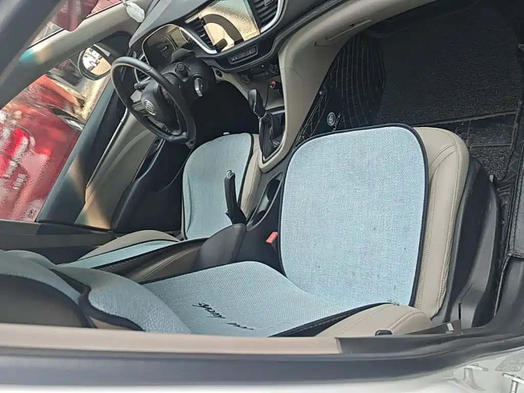Buick Excelle — миниатюра 25