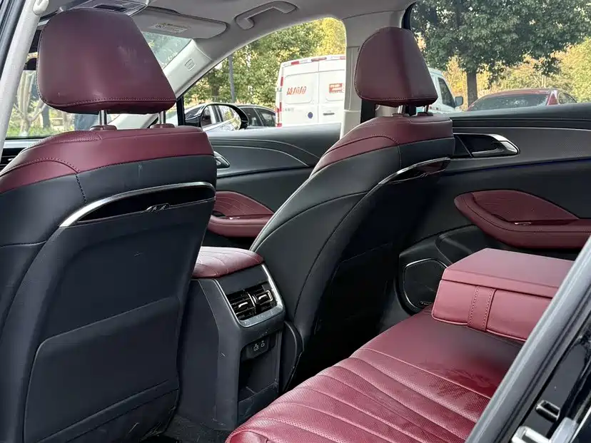Hongqi Hongqi H5 — миниатюра 11