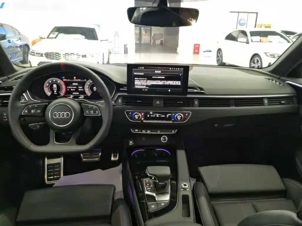 Audi A4L 2025 200 Enjoy 40 TFSI Luxury