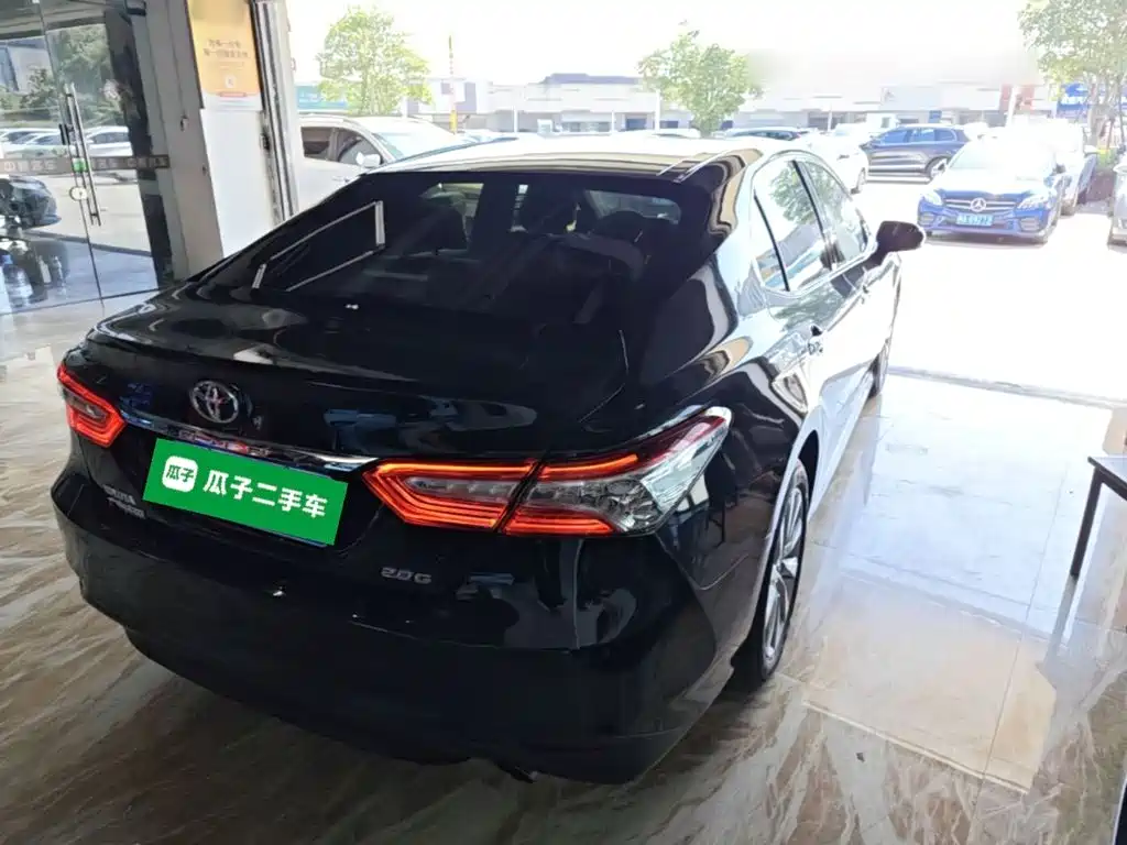 Toyota Camry — миниатюра 7