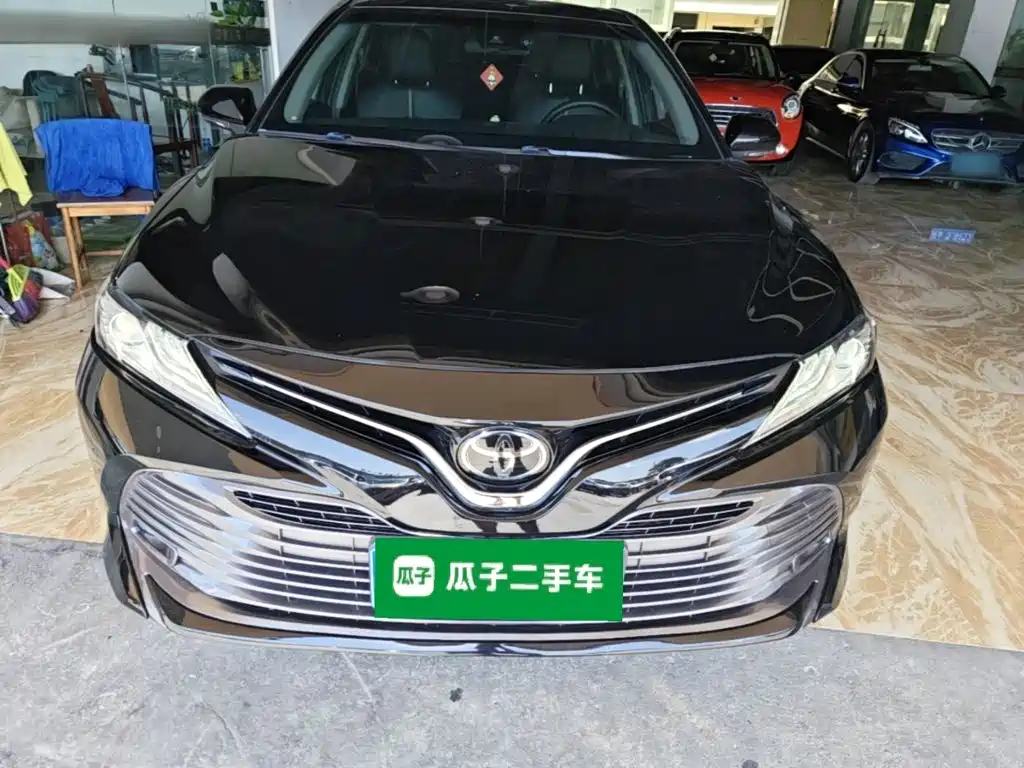 Toyota Camry — миниатюра 3