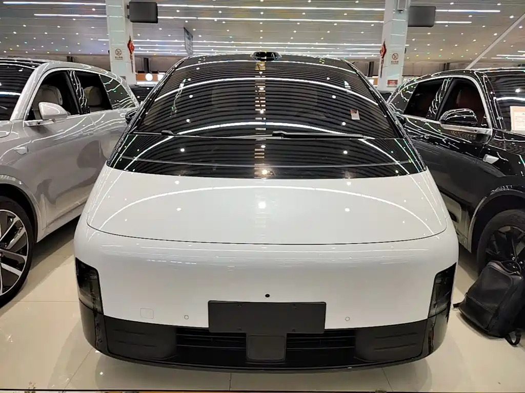 Li Auto Li MEGA — миниатюра 3