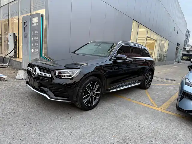 MERCEDES-BENZ GLC