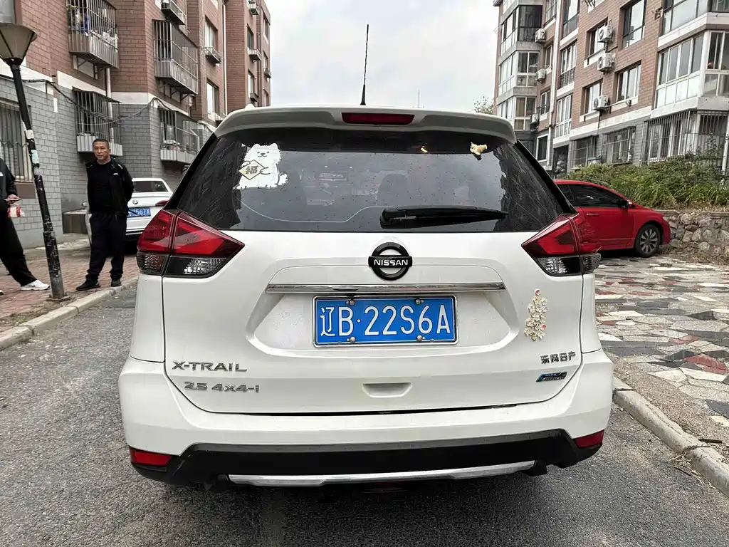 Nissan X-Trail — миниатюра 4