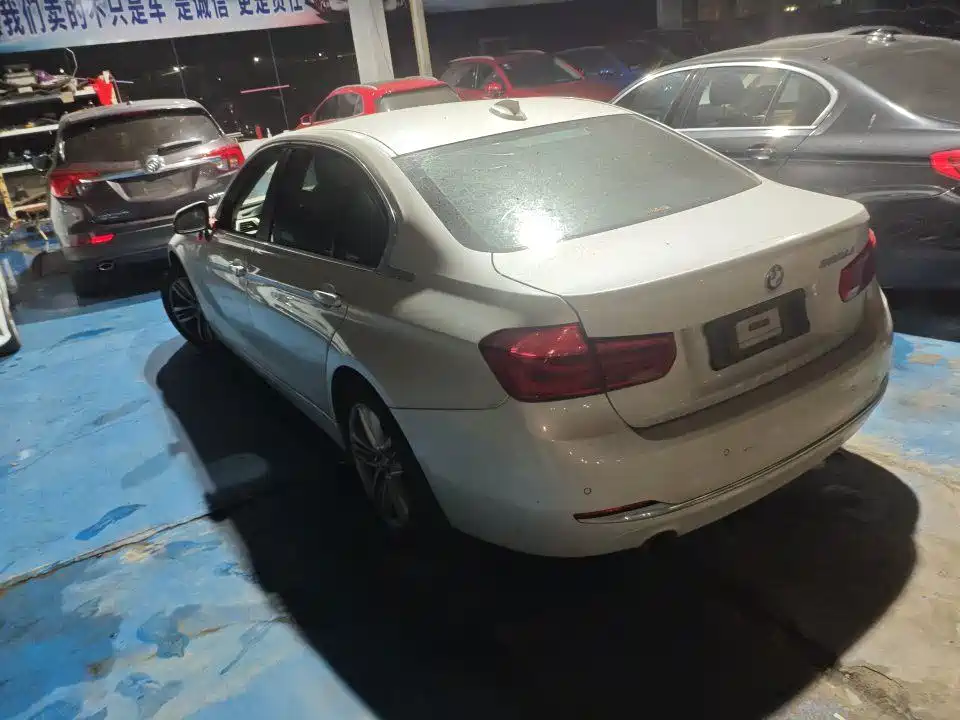 BMW 3 Series — миниатюра 7