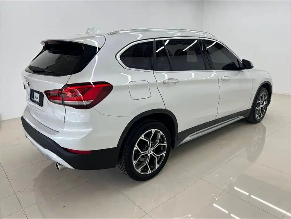 BMW X1 2022 sDrive20Li Premium