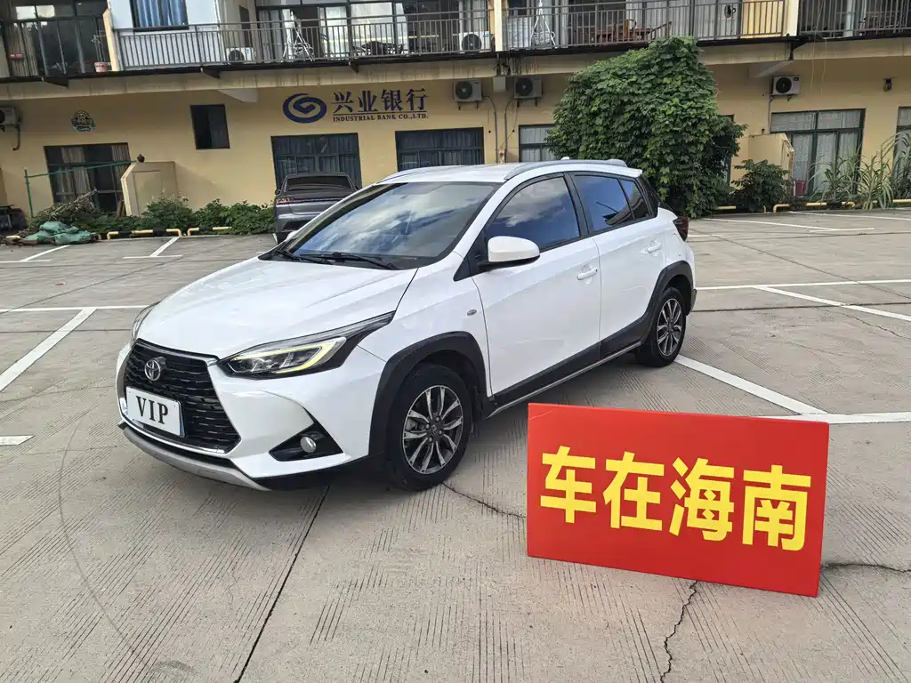 Toyota Yaris L