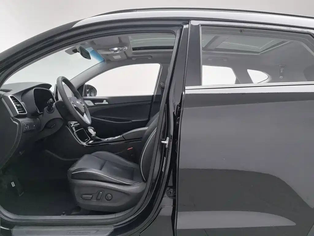Hyundai Tucson — миниатюра 10