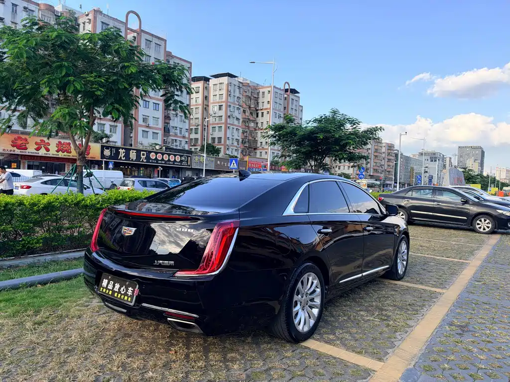 Cadillac XTS — миниатюра 6