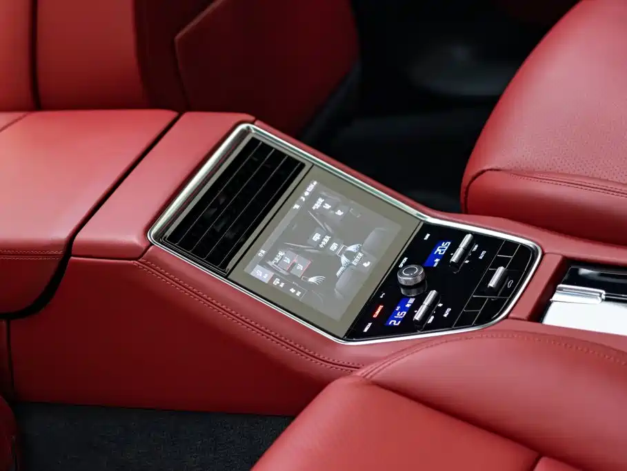 Porsche Panamera — миниатюра 12