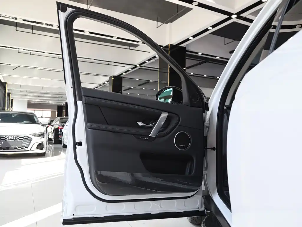 Land Rover Discovery Sport — миниатюра 5