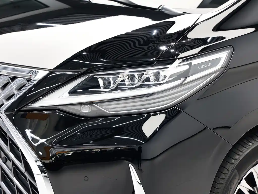 Lexus LM — миниатюра 4