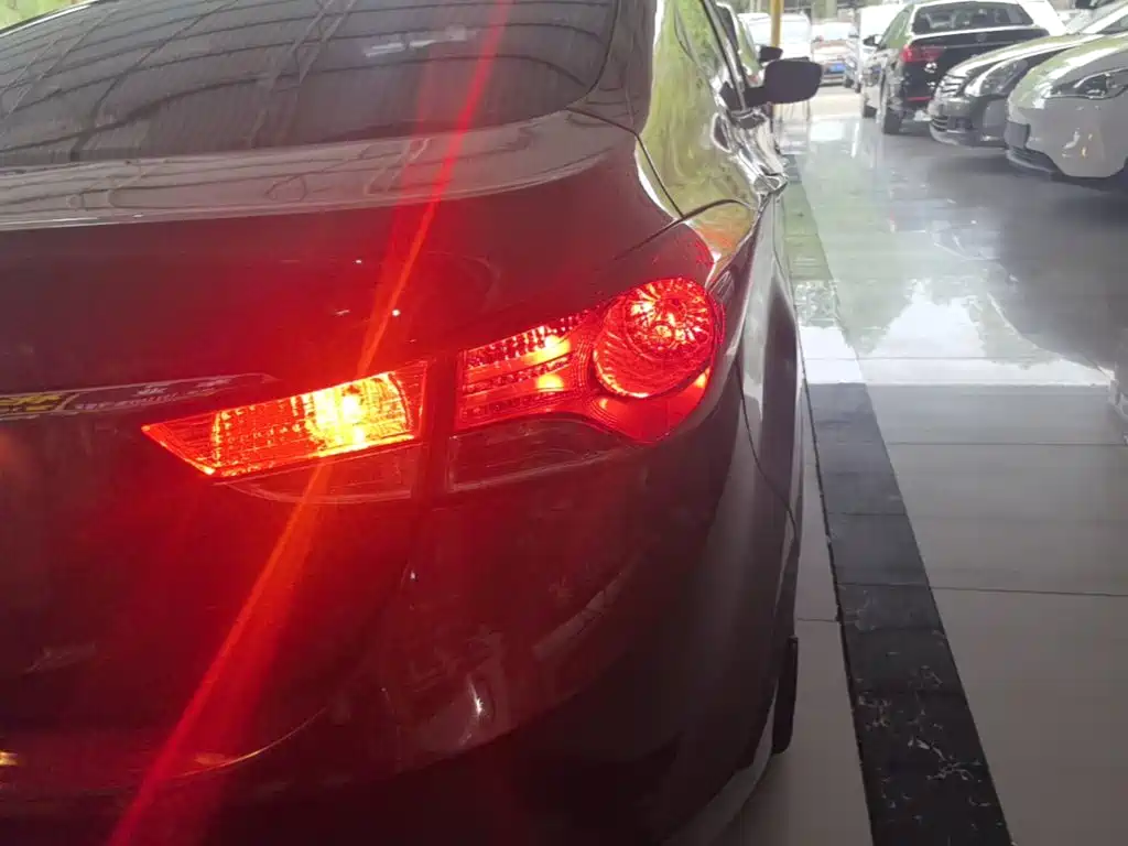 Hyundai Elantra Langdong — миниатюра 8