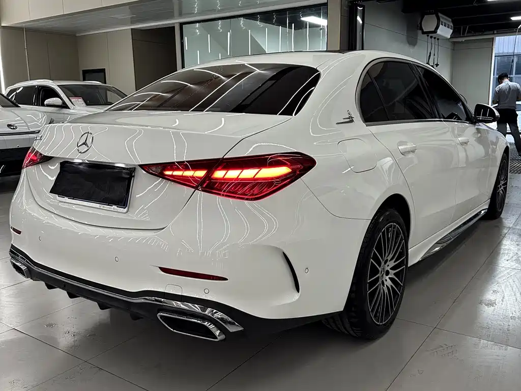 Mercedes-Benz C-Class — миниатюра 9