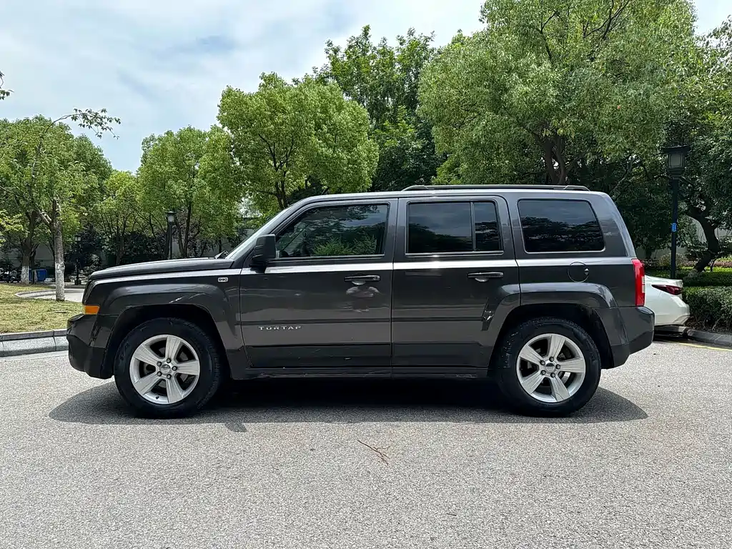 Jeep Patriot — миниатюра 4