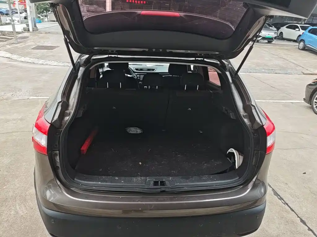Nissan Qashqai — миниатюра 19