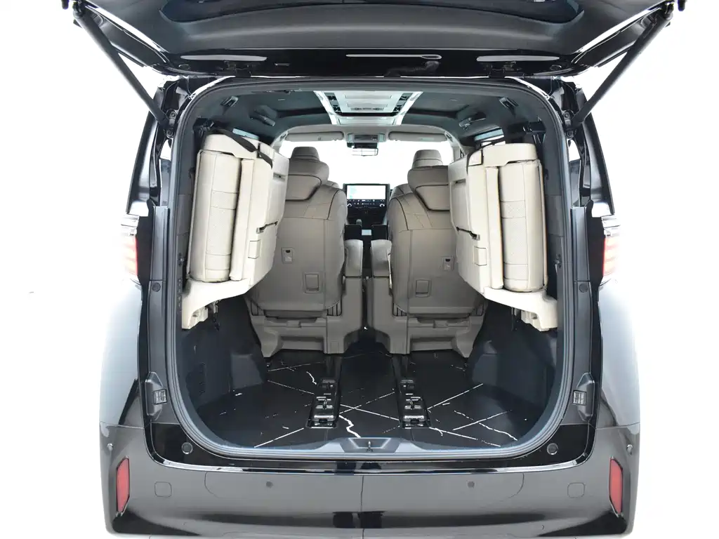 Toyota Alphard — миниатюра 24