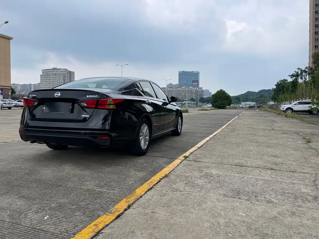 Nissan Teana — миниатюра 6