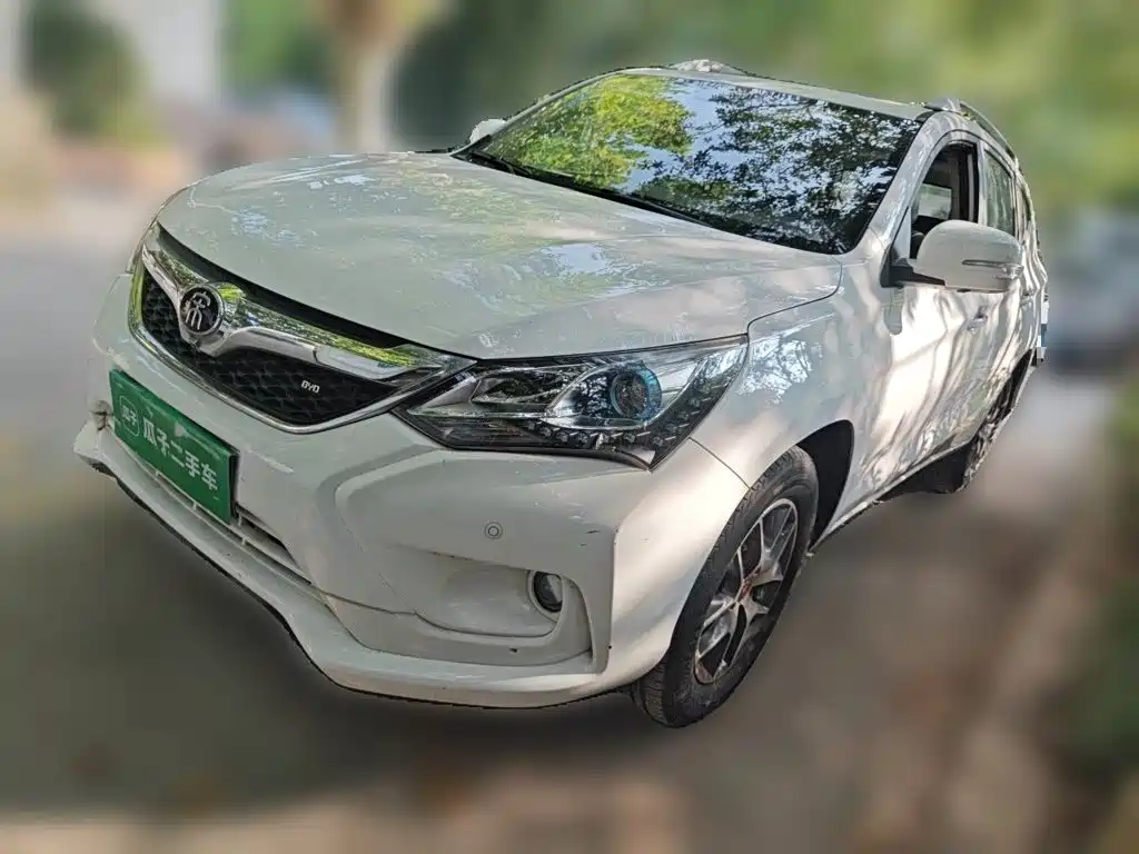 BYD Song — миниатюра 2
