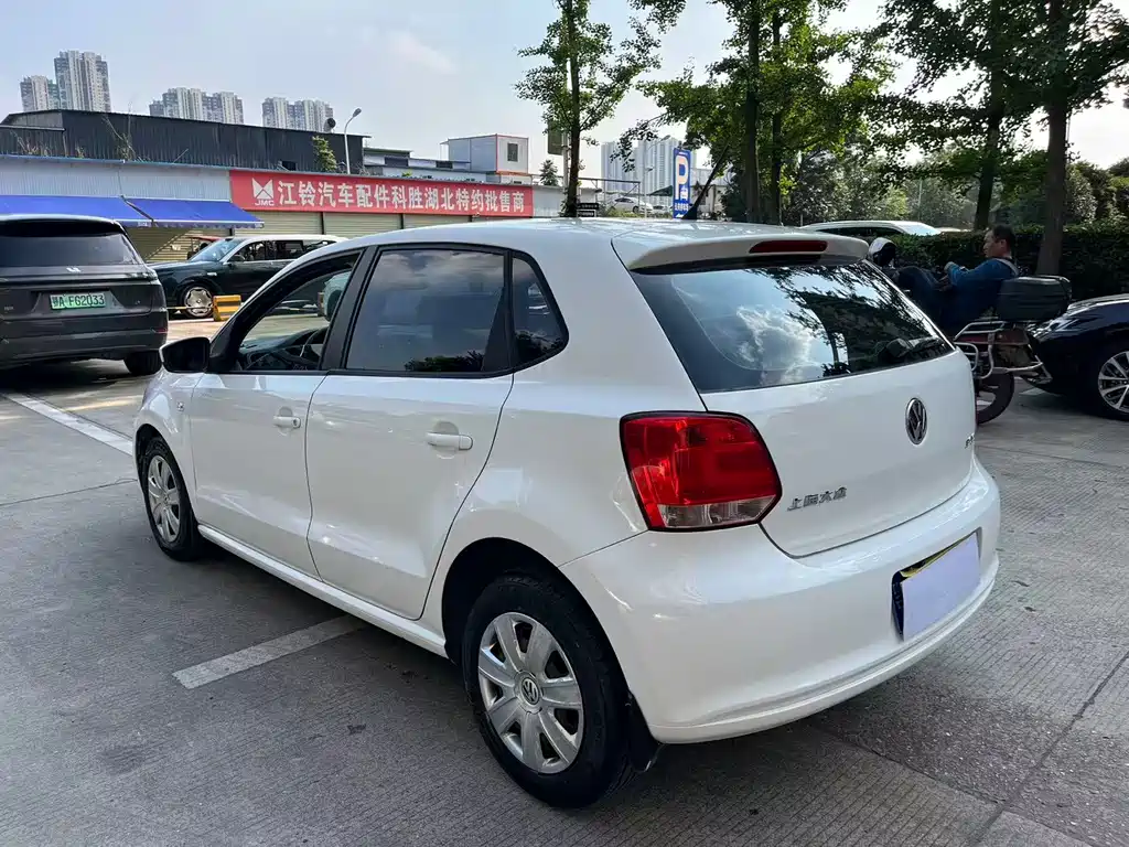 Volkswagen Polo — миниатюра 7