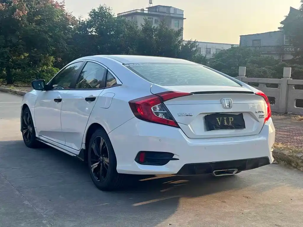 Honda Civic — миниатюра 9