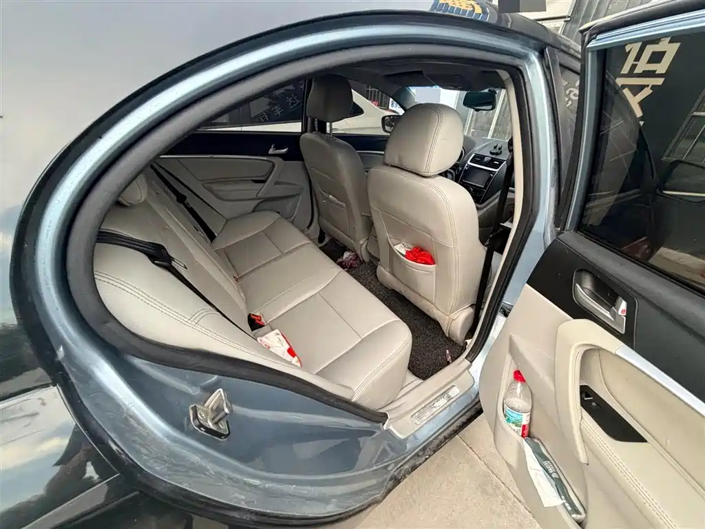 Geely Emgrand 2014 1.5L CVT Elite