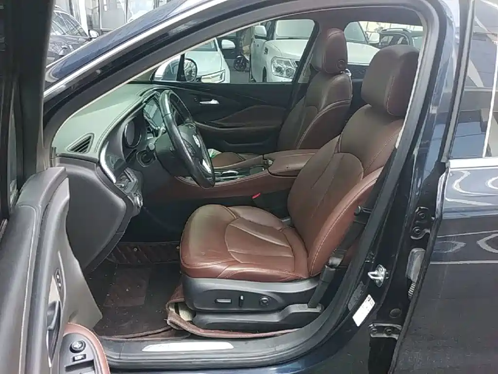 Buick Envision Plus — миниатюра 11