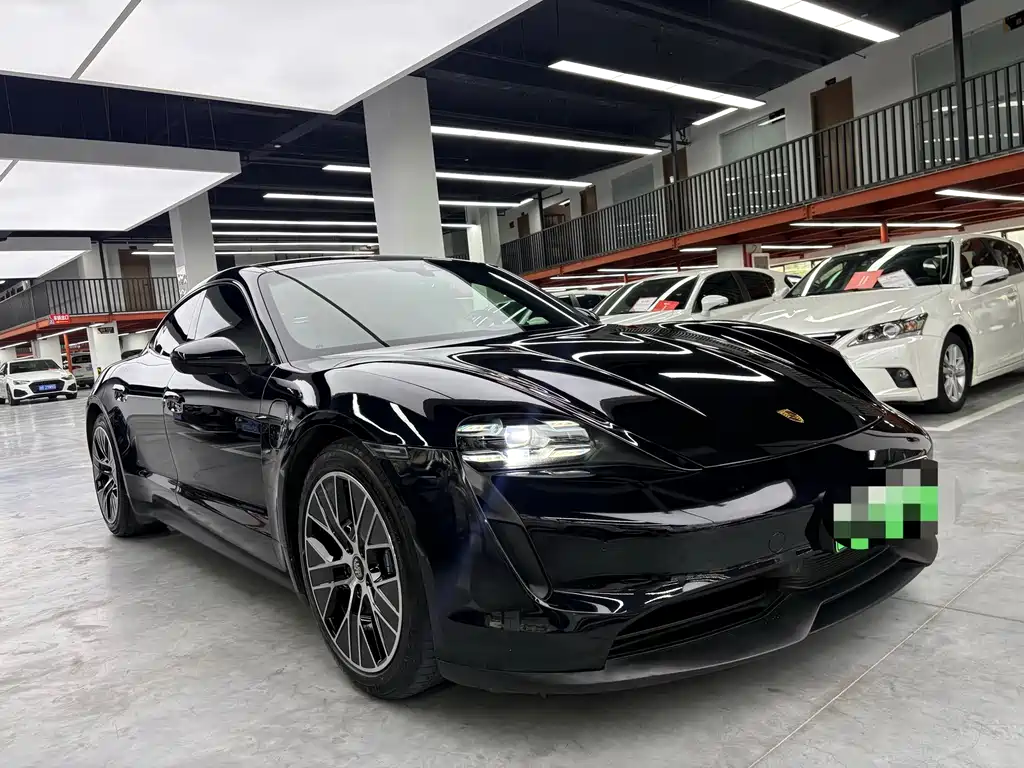 Porsche Taycan — миниатюра 3