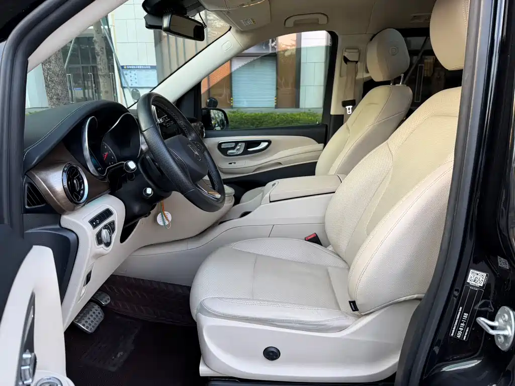 MERCEDES-BENZ V CLASS