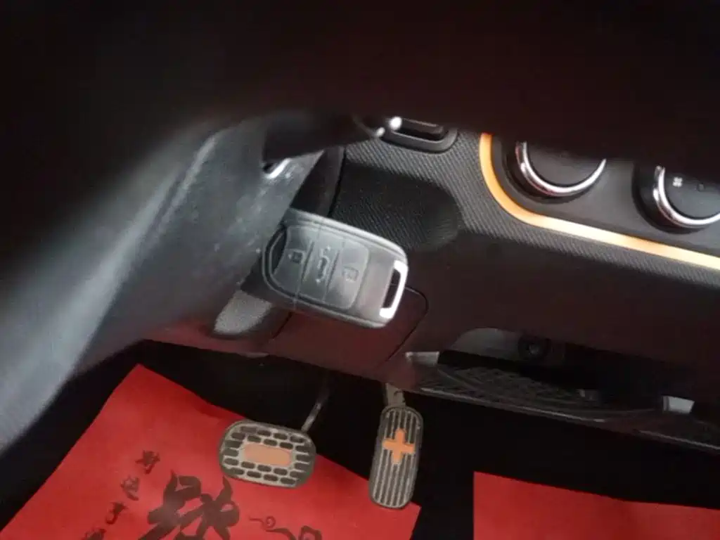 Wuling MINIEV — миниатюра 9