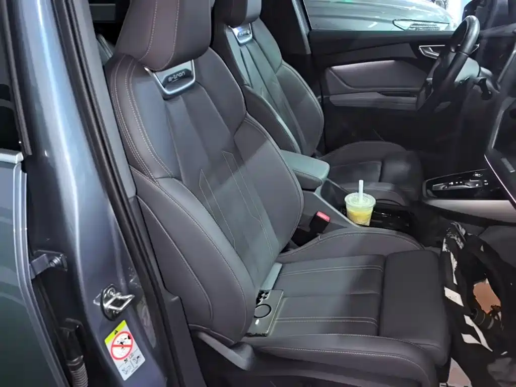 Audi Q4 e-tron — миниатюра 25