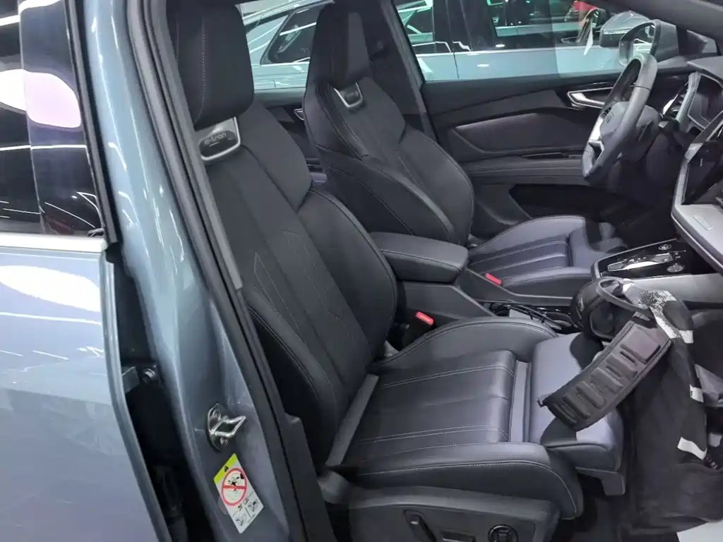 Audi Q4 e-tron — миниатюра 25
