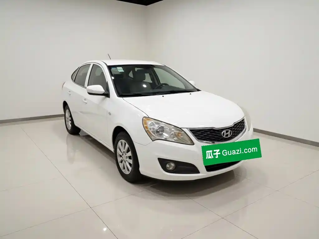 Hyundai Elantra — миниатюра 3