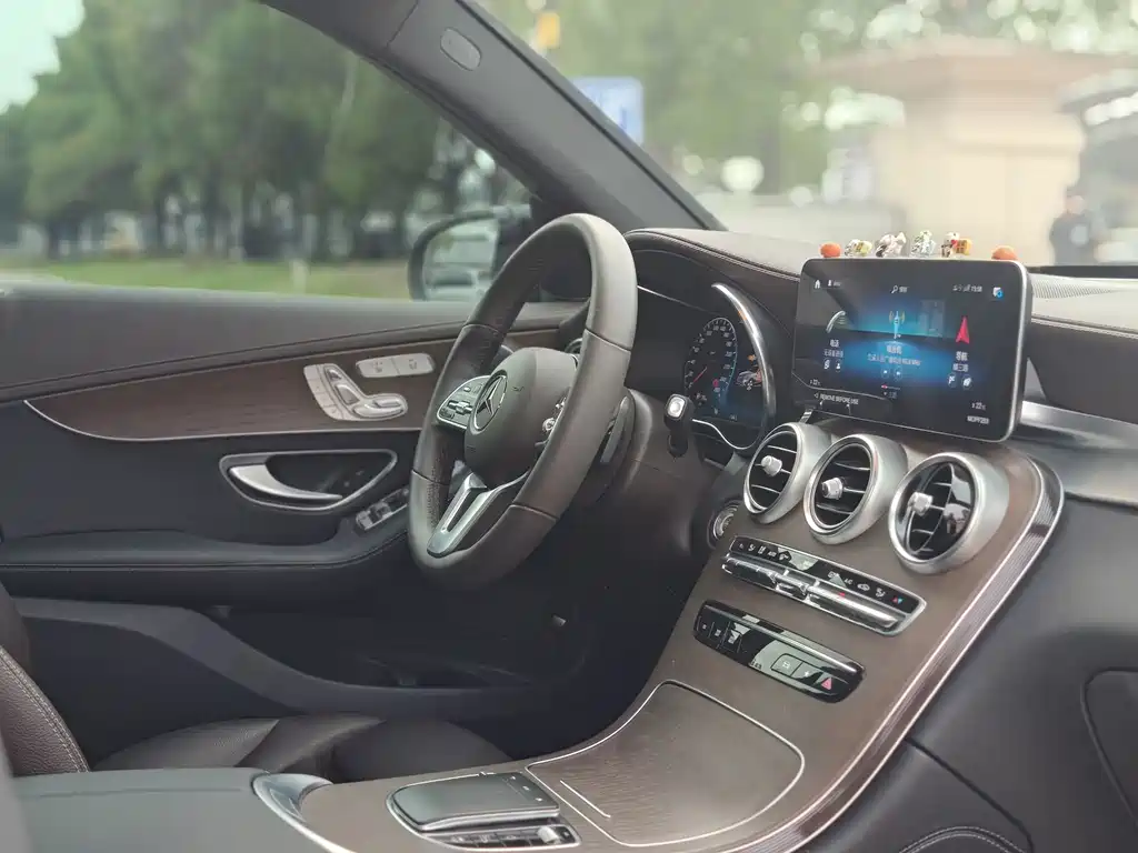 Mercedes-Benz GLC — миниатюра 10