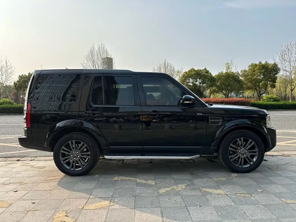 Land Rover Discovery 2016 3.0 SC V6 HSE