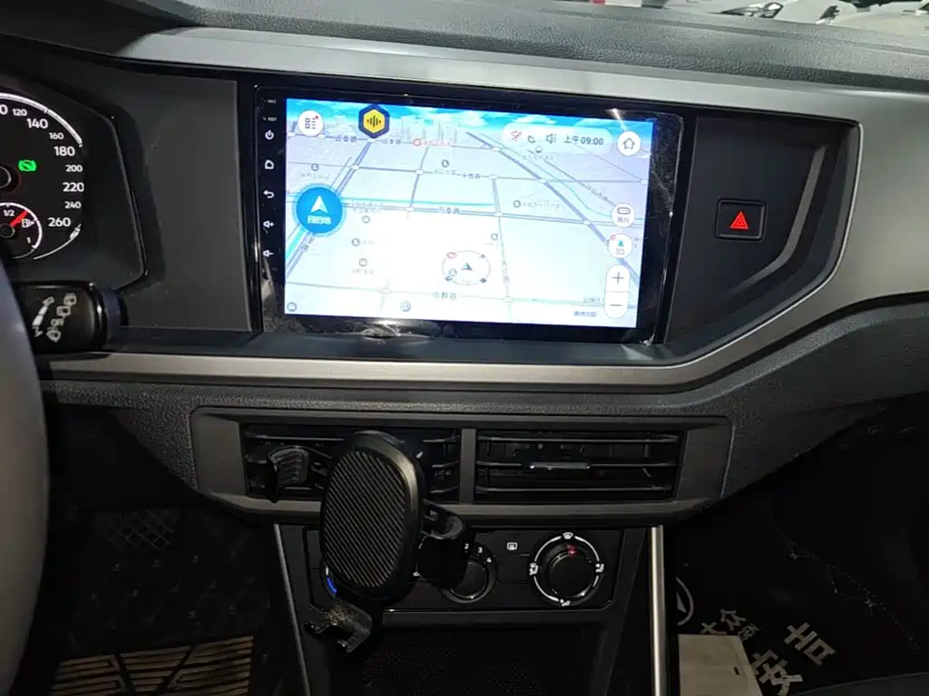 Volkswagen Polo — миниатюра 13