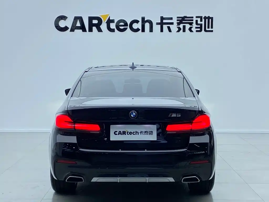 BMW 5 Series — миниатюра 5