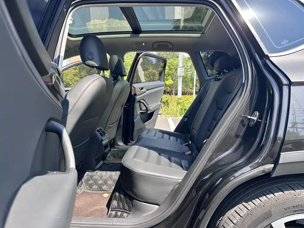 Volkswagen Tharu - фото 6