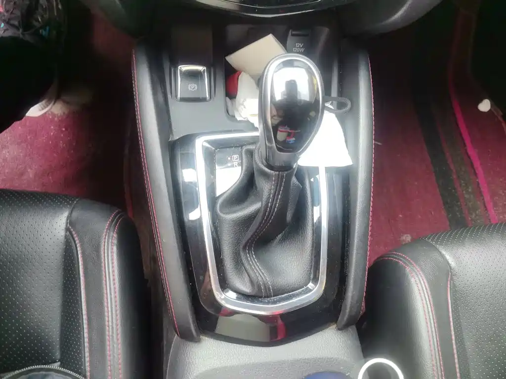 Nissan Qashqai — миниатюра 10