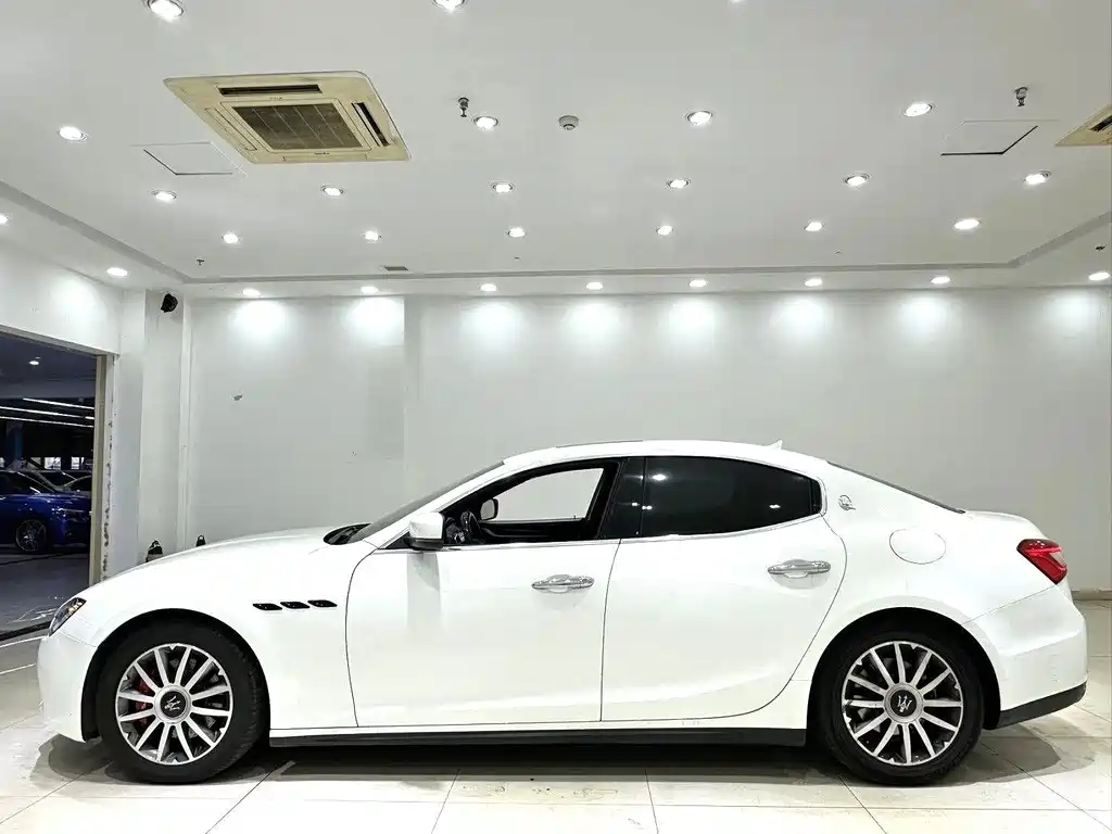 Maserati Ghibli — миниатюра 9