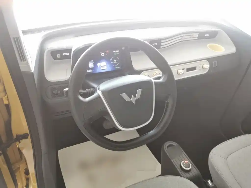 Wuling MINIEV — миниатюра 11