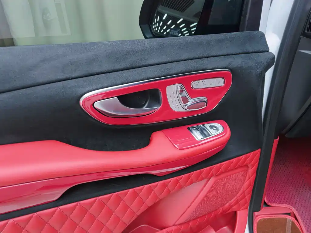 Mercedes-Benz V-Class — миниатюра 17