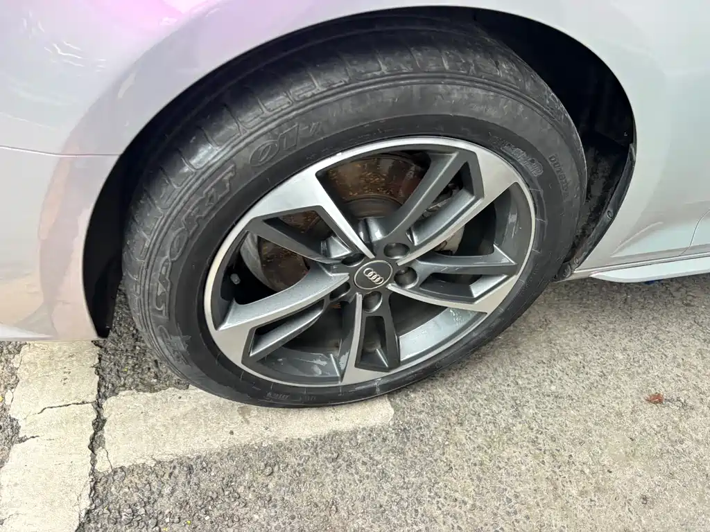 Audi A4L — миниатюра 3
