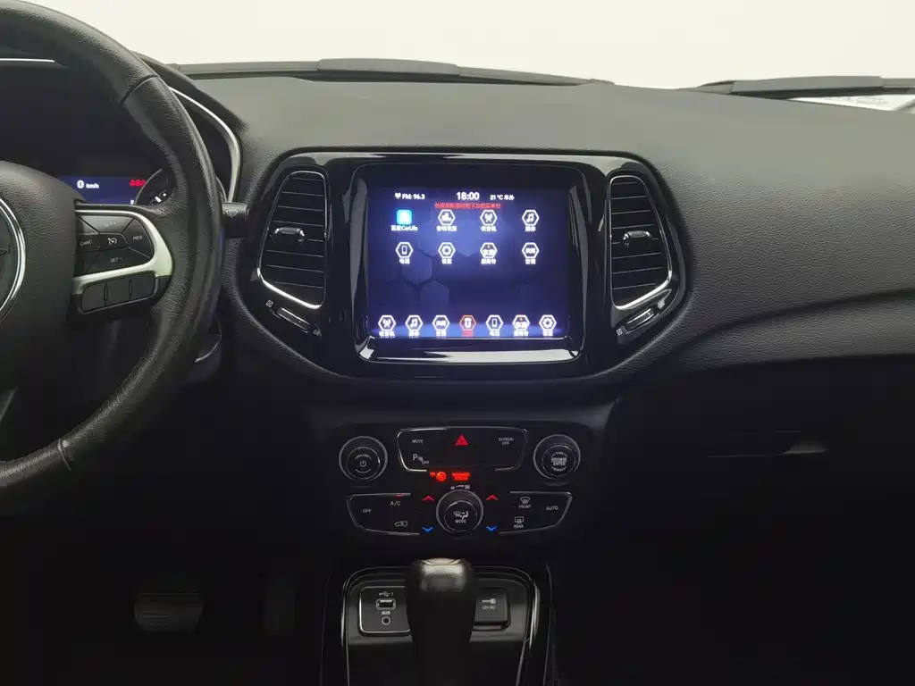 Jeep Compass — миниатюра 12